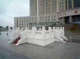 竹雕筆筒雕刻技法以及雕塑教學新觀念