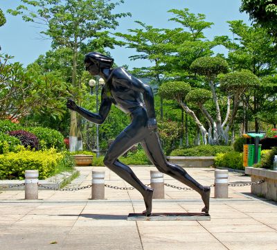 戶外公園跑步運(yùn)動抽象人物玻璃鋼雕塑