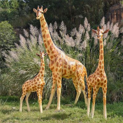 動物園大型仿真動物，園林玻璃鋼彩繪長頸鹿