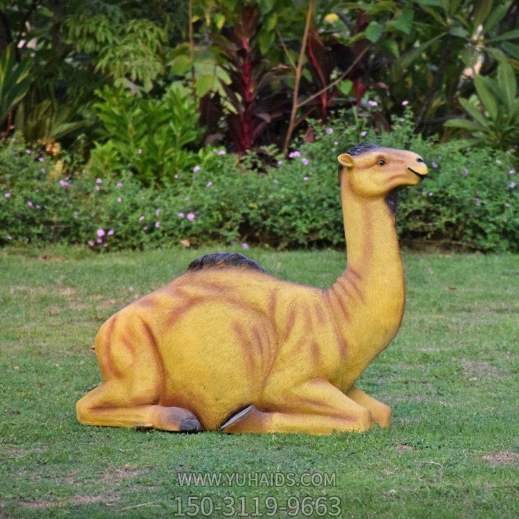 玻璃鋼仿真駱駝雕塑公園動物園景區(qū)擺件