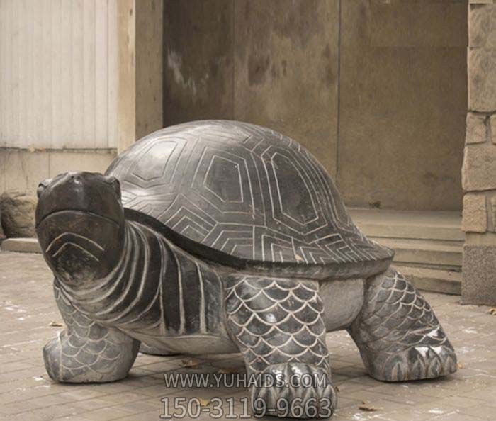庭院戶外不銹鋼仿真動物烏龜?shù)袼?>
                                <h2>庭院戶外不銹鋼仿真動物烏龜?shù)袼?參數(shù)說明</h2>
                                                                        <table>
                                      <tr>
                                        <th>產(chǎn)品標題</th>
                                        <td>庭院戶外不銹鋼仿真動物烏龜?shù)袼?/td>
                                      </tr>
                                      <tr>
                                        <th>發(fā)布時間</th>
                                        <td>2023-06-07 12:49</td>
                                      </tr>
                                      <tr>
                                        <th>價格</th>
                                        <td><span>電話咨詢</td>
                                      </tr>
                                                                              <tr>
                                          <th>雕刻內(nèi)容</th>
                                          <td>動物</td>
                                        </tr>
                                                                              <tr>
                                          <th>制作材質(zhì)</th>
                                          <td>不銹鋼</td>
                                        </tr>
                                                                              <tr>
                                          <th>其他</th>
                                          <td>仿真</td>
                                        </tr>
                                                                          </table>
                                <h2>庭院戶外不銹鋼仿真動物烏龜?shù)袼?詳細說明</h2>
                                <p>玉海雕塑是一家綜合性的雕塑公司，擁有多款庭院戶外不銹鋼仿真動物烏龜?shù)袼苣Ｐ?，可加工定制多種庭院戶外不銹鋼仿真動物烏龜?shù)袼?，支持材質(zhì)、樣式、風格、尺寸大小等方面的調(diào)整修改定制。我們所加工制作的庭院戶外不銹鋼仿真動物烏龜?shù)袼苜|(zhì)優(yōu)價廉，遍布全國多個省市地區(qū)，想要了解更多案例圖片，請電話或微信咨詢。材質(zhì)、大小、樣式等都可以按需定制，還可根據(jù)您提供給的庭院戶外不銹鋼仿真動物烏龜?shù)袼軜訄D進行制作！如有相關(guān)需求，歡迎致電（微信同號）：<span>150-3119-9663</span></p>
                                                                <div   class=