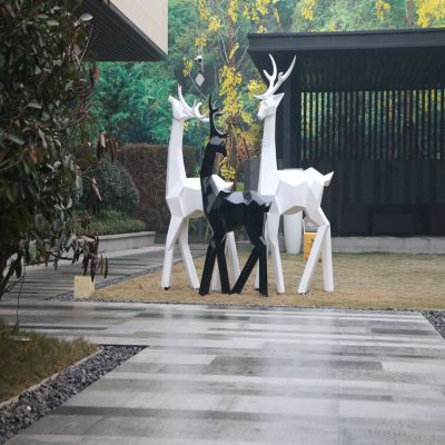 玻璃鋼塊面抽象梅花鹿，園林動物雕塑擺件