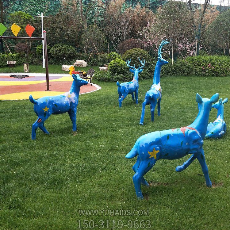 梅花鹿，公園草坪裝飾動物擺件雕塑