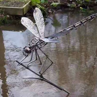 水景公園戶外不銹鋼抽象鏤空蜻蜓雕塑