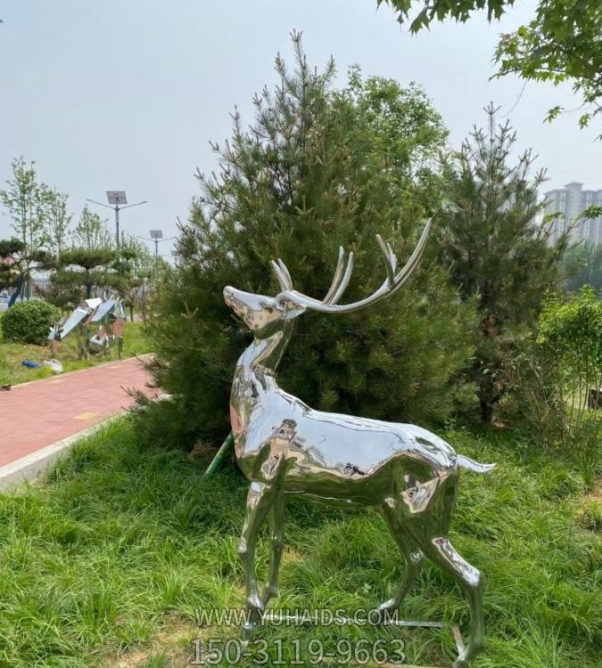 不銹鋼鏡面公園綠地梅花鹿雕塑