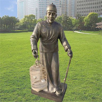 公園擺放玻璃鋼仿銅古人遛鳥(niǎo)民俗雕像